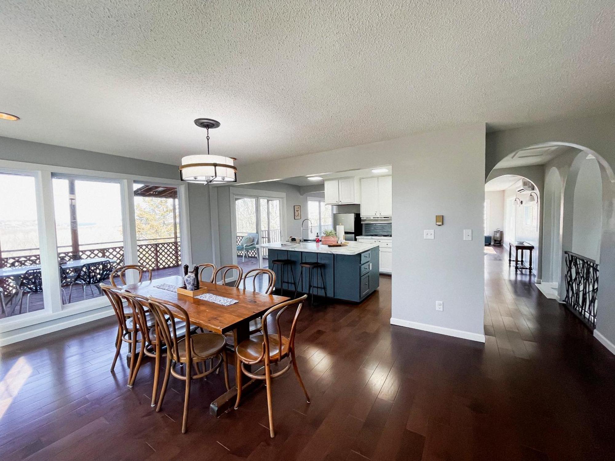 Finn'S Hideaway -Modern Family River Home Keokuk Экстерьер фото